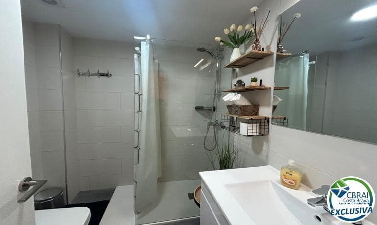 Studio til salgs i Empuriabrava - € 134 000 (Ref: 9648047)