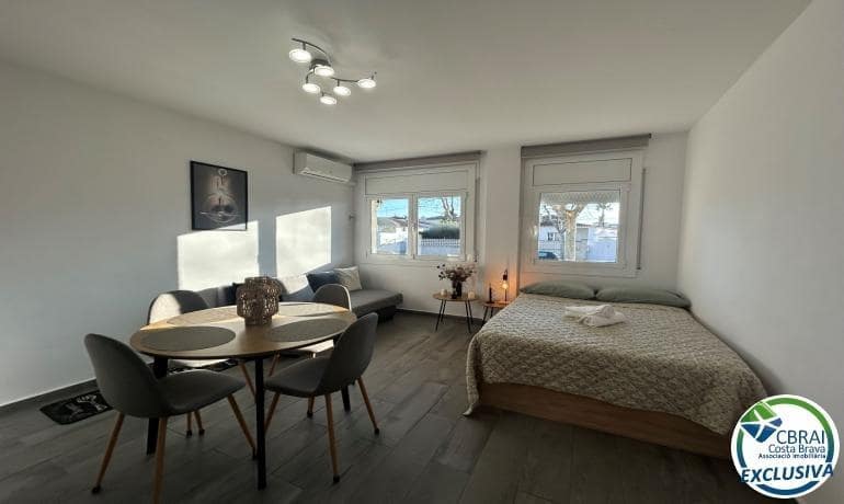 Studio til salgs i Empuriabrava - € 134 000 (Ref: 9648047)