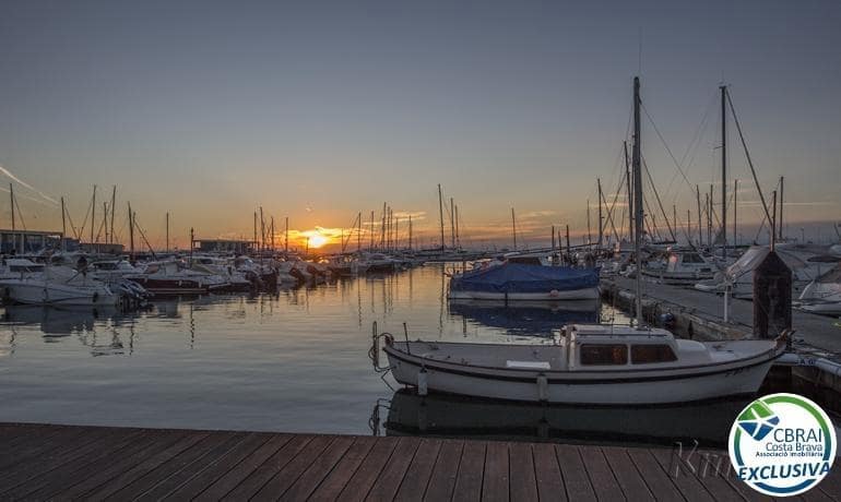 2 Zimmer Apartment zu verkaufen in Roses - 275.000 € (Ref: 9651865)