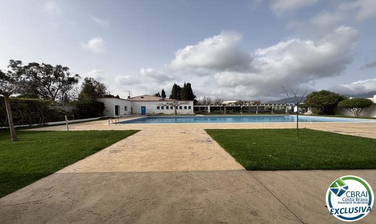 Studio til salgs i Roses med svømmebasseng - € 85 000 (Ref: 9661925)