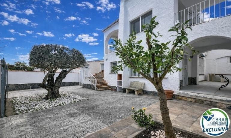4 sypialnia Apartament na sprzedaż w Empuriabrava z garażem - 369 000 € (Ref: 9666430)