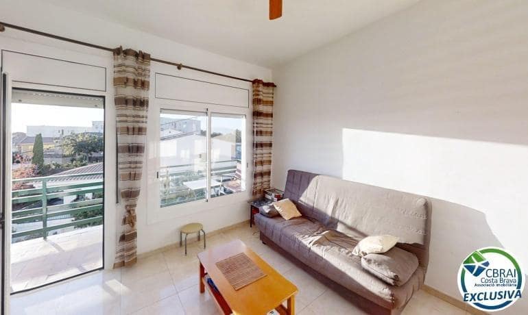 2 bedroom Apartment for sale in Roses with pool - € 195,000 (Ref: 9677410)