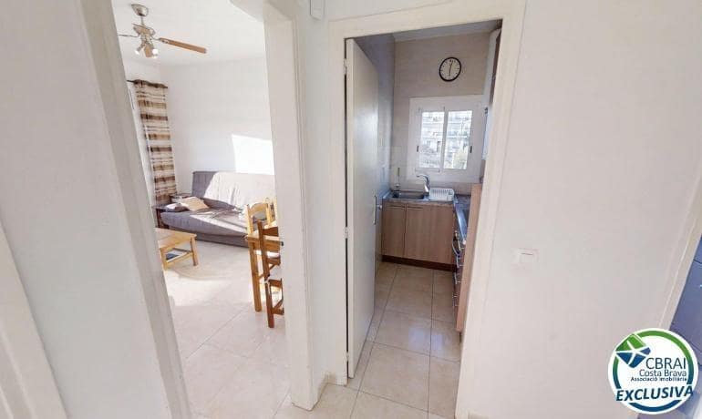 2 bedroom Apartment for sale in Roses with pool - € 195,000 (Ref: 9677410)