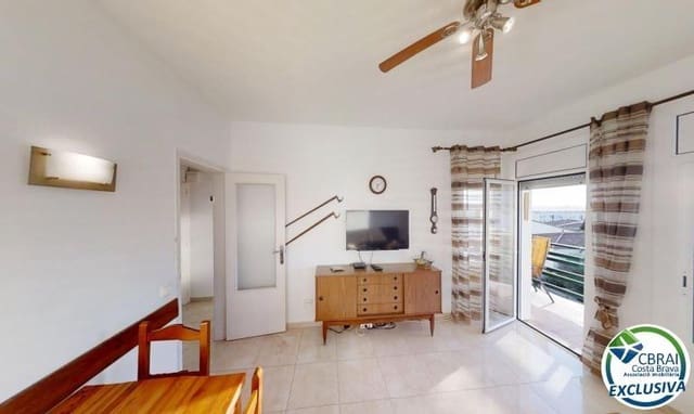 2 bedroom Apartment for sale in Roses with pool - € 195,000 (Ref: 9677410)