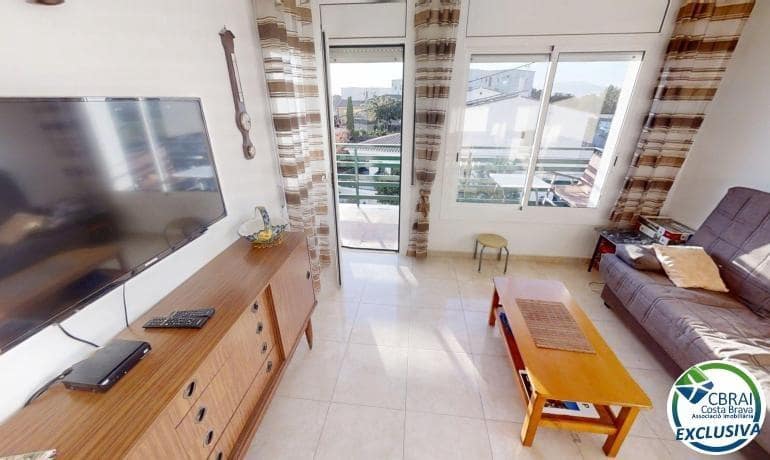 2 bedroom Apartment for sale in Roses with pool - € 195,000 (Ref: 9677410)