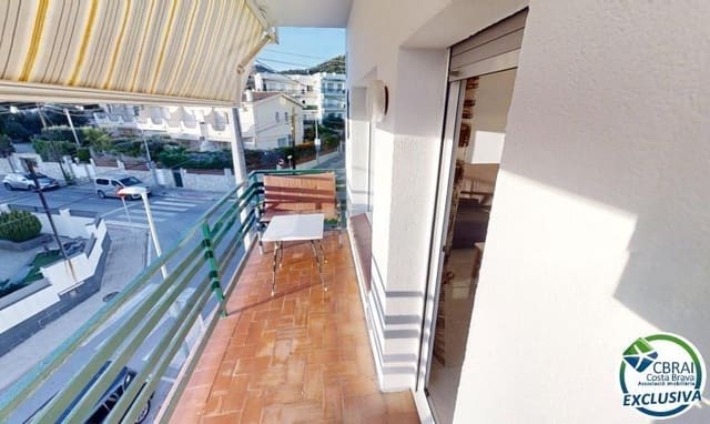 2 bedroom Apartment for sale in Roses with pool - € 195,000 (Ref: 9677410)