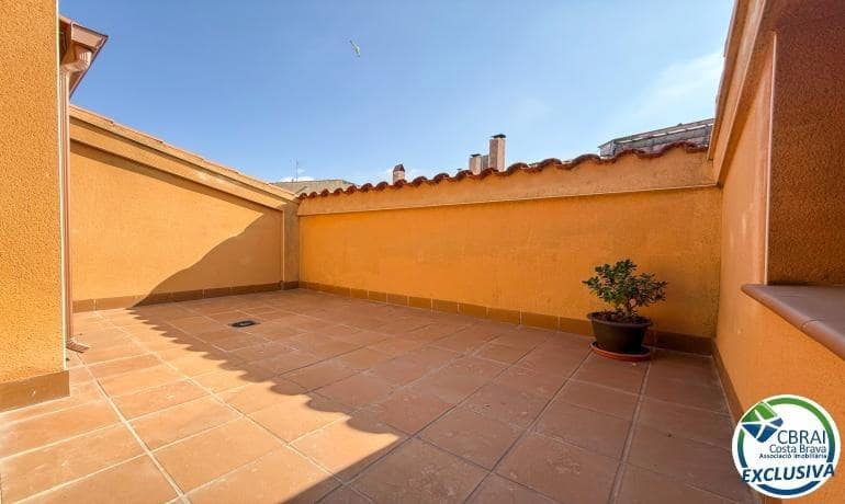 3 bedroom Apartment for sale in Figueres - € 235,000 (Ref: 9677411)