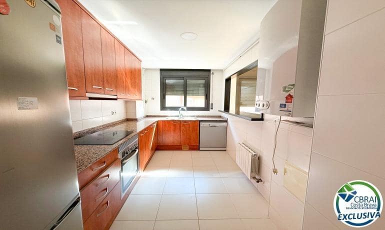 3 bedroom Apartment for sale in Figueres - € 235,000 (Ref: 9677411)