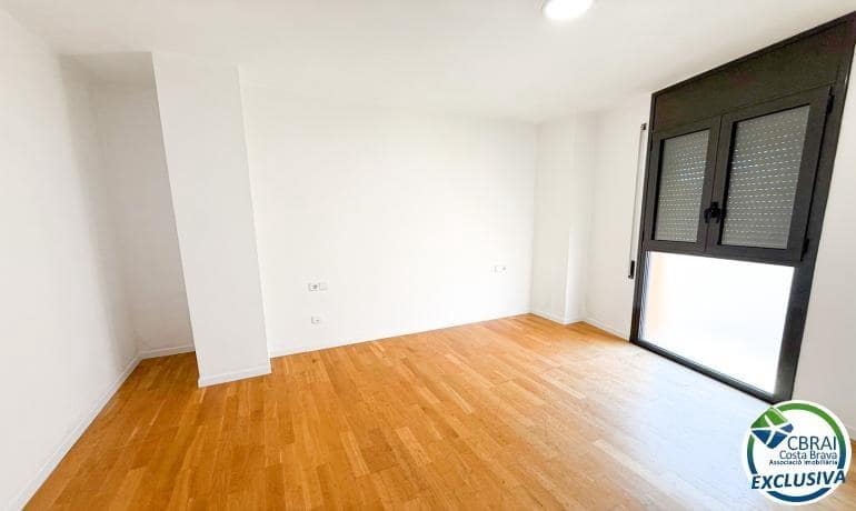 3 bedroom Apartment for sale in Figueres - € 235,000 (Ref: 9677411)