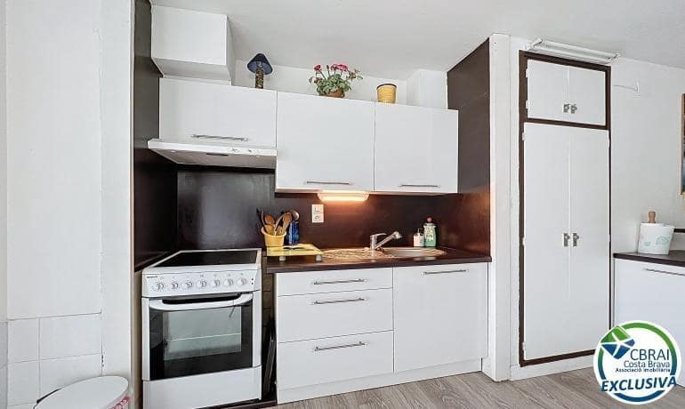 2 soveværelse Lejlighed til salg i Roses - € 215.000 (Ref: 9677412)