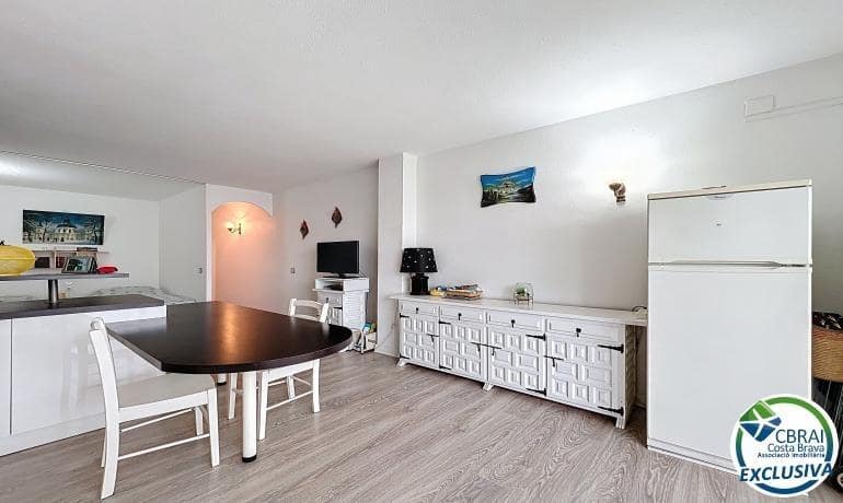 2 soveværelse Lejlighed til salg i Roses - € 215.000 (Ref: 9677412)