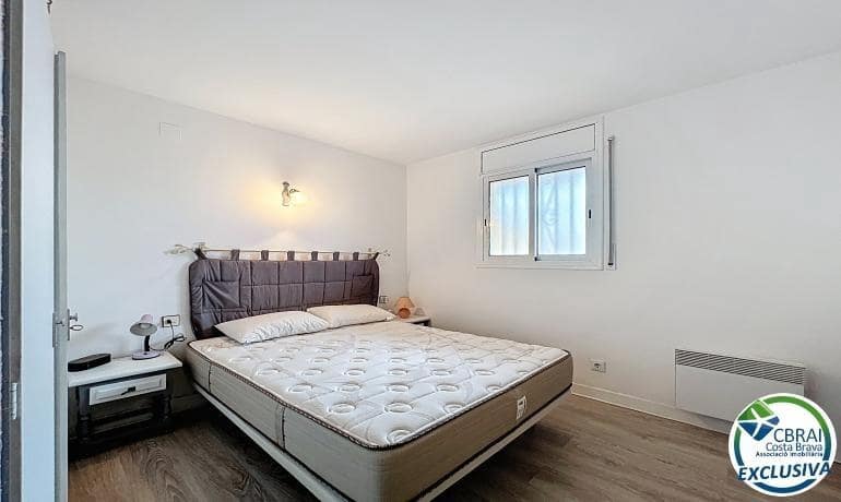 2 soveværelse Lejlighed til salg i Roses - € 215.000 (Ref: 9677412)