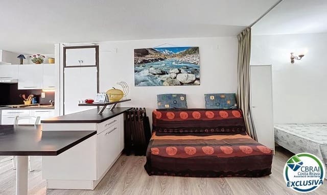 2 bedroom Apartment for sale in Roses - € 227,000 (Ref: 9677412)