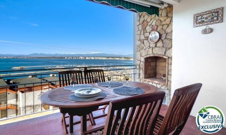 2 bedroom Apartment for sale in Roses with garage - € 295,000 (Ref: 9701573)