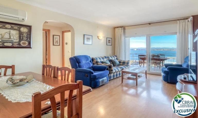 2 bedroom Apartment for sale in Roses with garage - € 295,000 (Ref: 9701573)