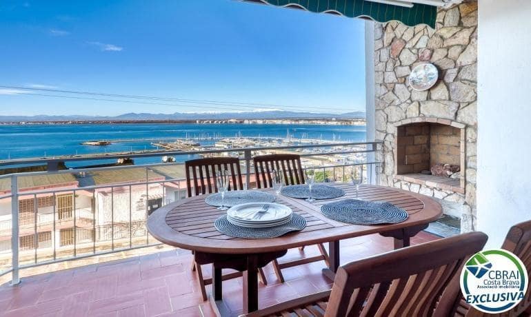 2 bedroom Apartment for sale in Roses with garage - € 295,000 (Ref: 9701573)