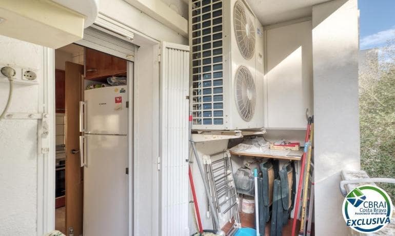 2 bedroom Apartment for sale in Roses with garage - € 295,000 (Ref: 9701573)