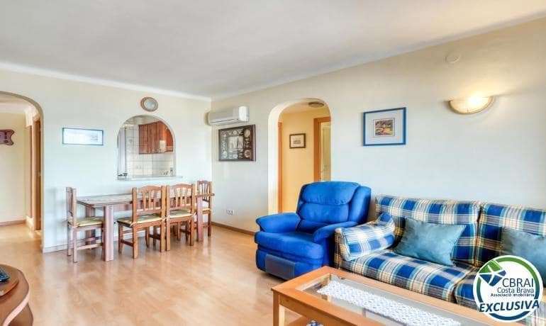 2 bedroom Apartment for sale in Roses with garage - € 295,000 (Ref: 9701573)