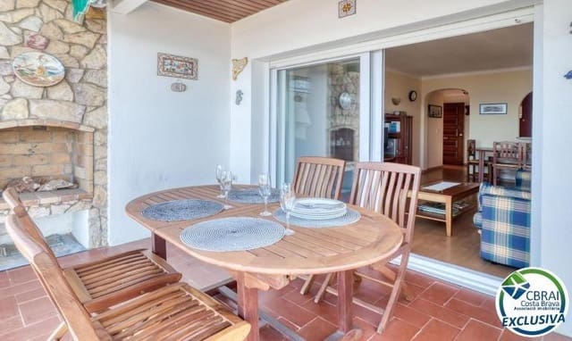 2 slaapkamer Appartement te koop in Roses met garage - € 295.000 (Ref: 9701573)