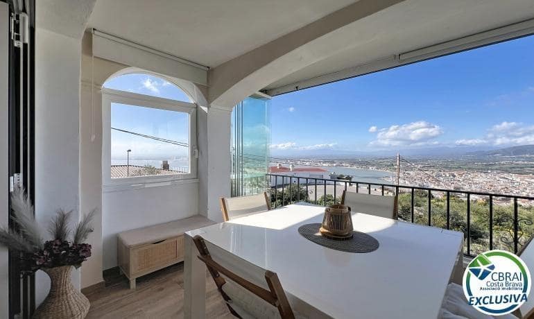 1 bedroom Apartment for sale in Roses with pool - € 205,000 (Ref: 9711907)