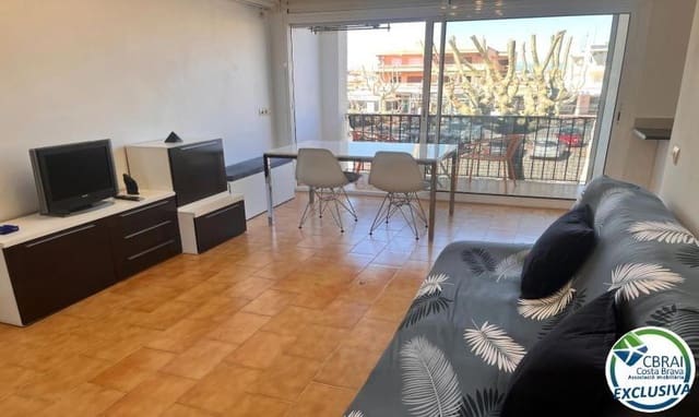 1 makuuhuone Huoneisto myytävänä paikassa Empuriabrava, Castelló d'Empúries mukana uima-altaan - 135 000 € (Ref: 9711908)