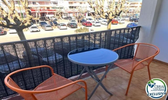 1 makuuhuone Huoneisto myytävänä paikassa Empuriabrava, Castelló d'Empúries mukana uima-altaan - 135 000 € (Ref: 9711908)