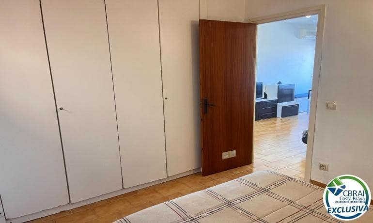 1 slaapkamer Appartement te koop in Empuriabrava met zwembad - € 130.000 (Ref: 9711908)