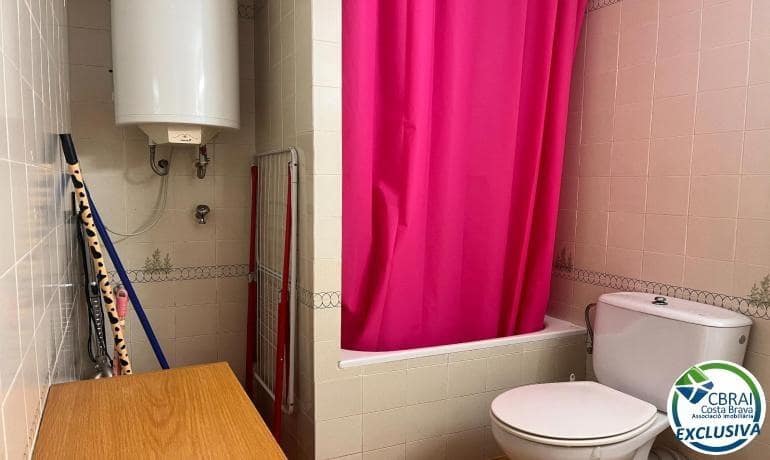 1 slaapkamer Appartement te koop in Empuriabrava met zwembad - € 130.000 (Ref: 9711908)