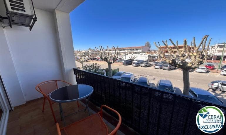 1 slaapkamer Appartement te koop in Empuriabrava met zwembad - € 130.000 (Ref: 9711908)
