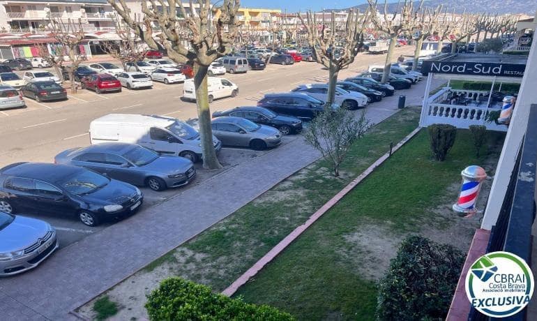 1 slaapkamer Appartement te koop in Empuriabrava met zwembad - € 130.000 (Ref: 9711908)