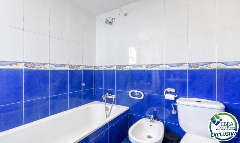 Apartamento de 2 habitaciones en Roses en venta - 175.000 € (Ref: 9711909)