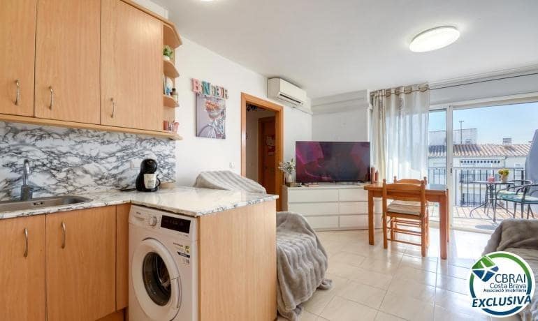 Apartamento de 2 habitaciones en Roses en venta - 175.000 € (Ref: 9711909)