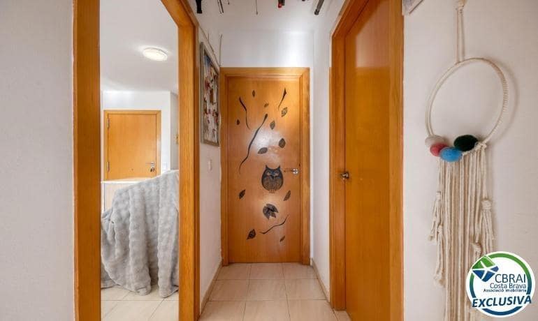 Apartamento de 2 habitaciones en Roses en venta - 175.000 € (Ref: 9711909)