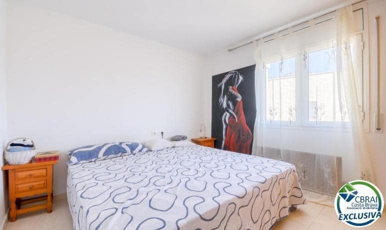 Apartamento de 2 habitaciones en Roses en venta - 175.000 € (Ref: 9711909)