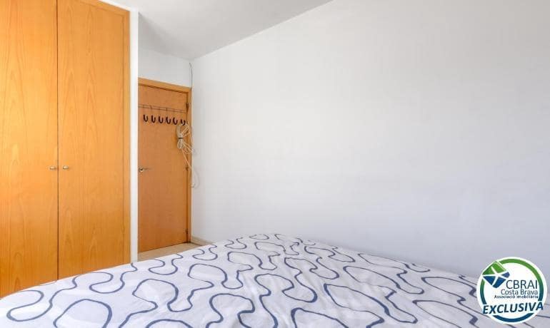 Apartamento de 2 habitaciones en Roses en venta - 175.000 € (Ref: 9711909)