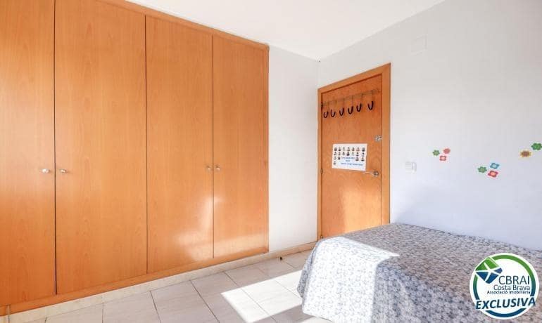 Apartamento de 2 habitaciones en Roses en venta - 175.000 € (Ref: 9711909)