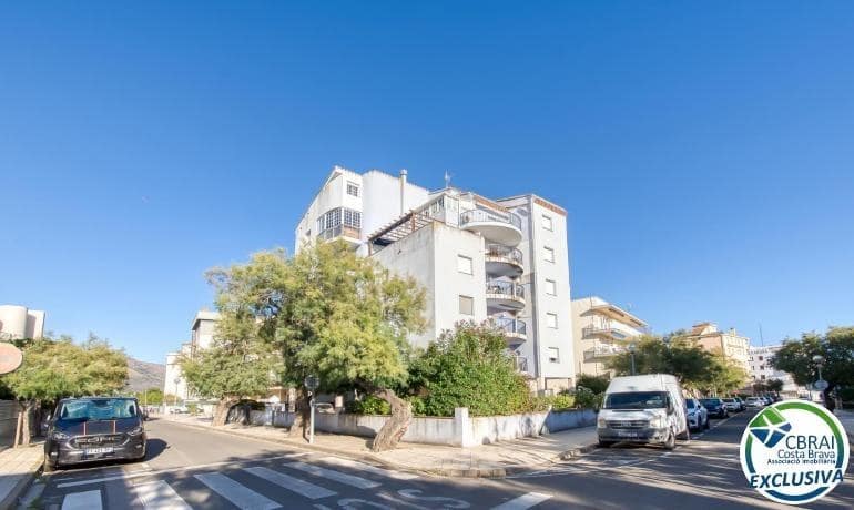 Apartamento de 2 habitaciones en Roses en venta - 175.000 € (Ref: 9711909)