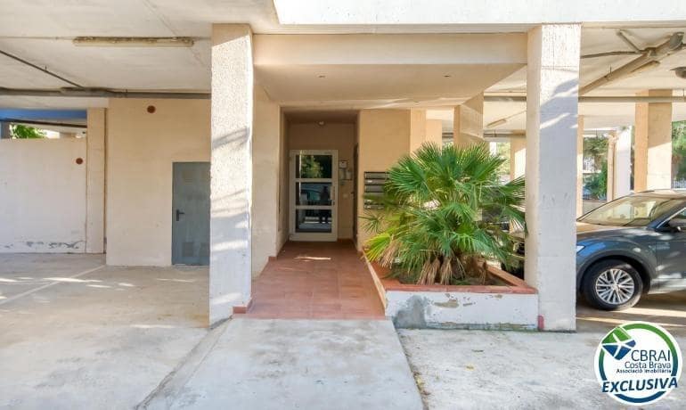 Apartamento de 2 habitaciones en Roses en venta - 175.000 € (Ref: 9711909)