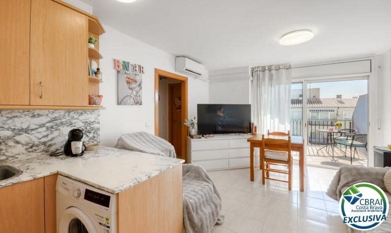 Apartamento de 2 habitaciones en Roses en venta - 175.000 € (Ref: 9711909)