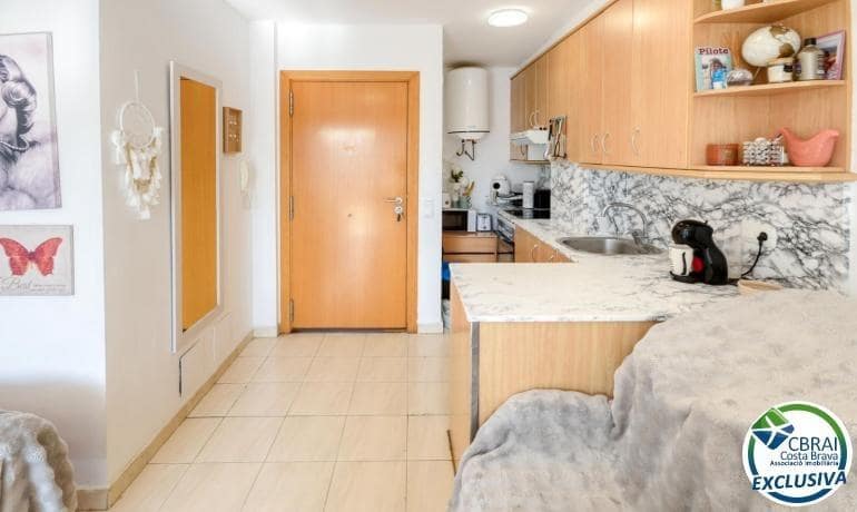 Apartamento de 2 habitaciones en Roses en venta - 175.000 € (Ref: 9711909)