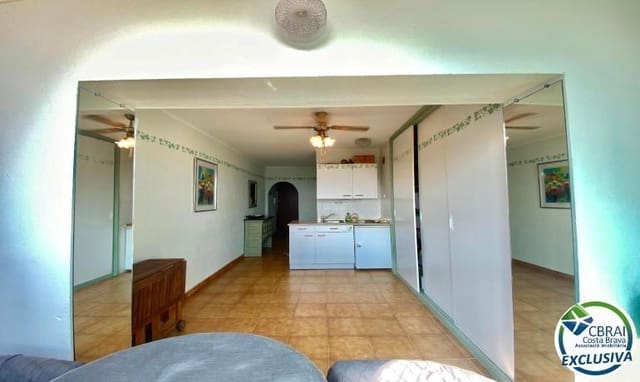 Huoneisto myytävänä paikassa Empuriabrava, Castelló d'Empúries - 98 000 € (Ref: 9711910)