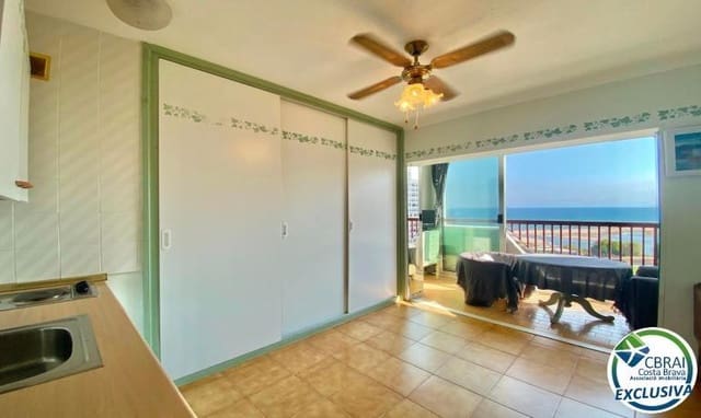 Huoneisto myytävänä paikassa Empuriabrava, Castelló d'Empúries - 98 000 € (Ref: 9711910)