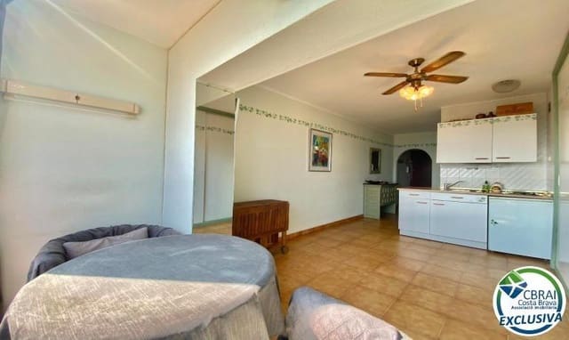 Huoneisto myytävänä paikassa Empuriabrava, Castelló d'Empúries - 98 000 € (Ref: 9711910)