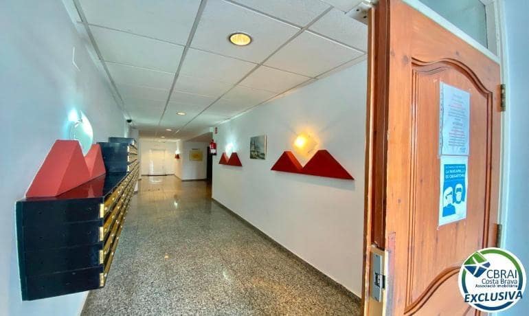 Appartamento in vendita in Empuriabrava - 98.000 € (Rif: 9711910)