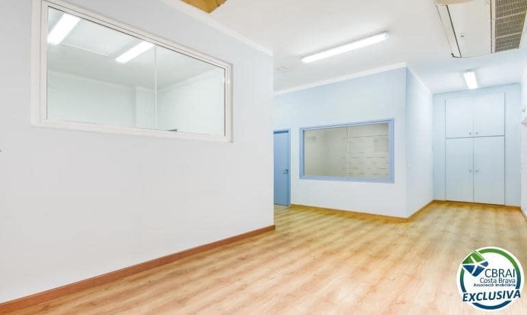 Gewerbe zu verkaufen in Roses - 170.000 € (Ref: 9711911)