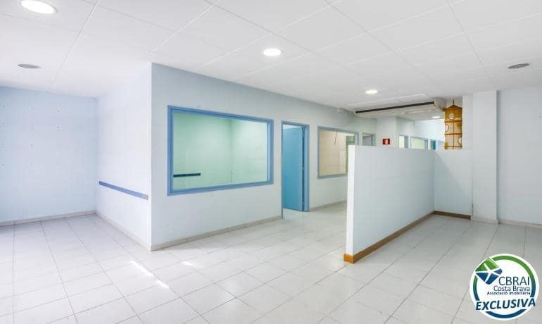 Gewerbe zu verkaufen in Roses - 170.000 € (Ref: 9711911)