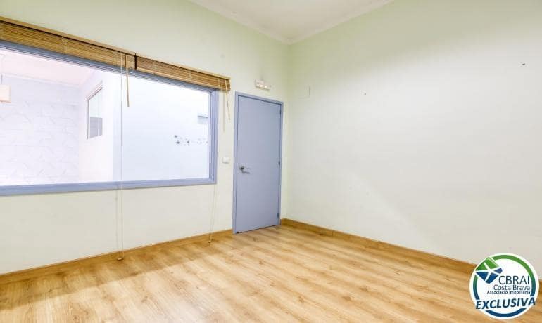 Gewerbe zu verkaufen in Roses - 170.000 € (Ref: 9711911)