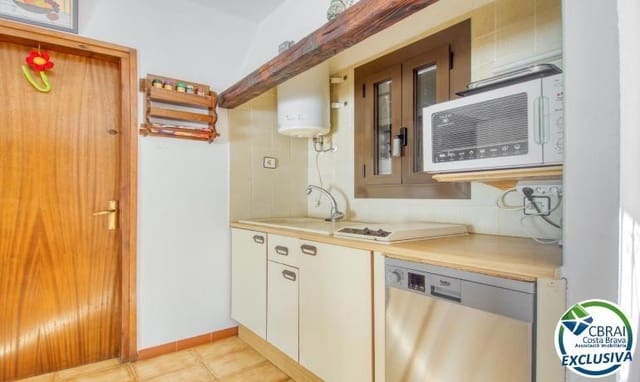 4 soveværelse Villa til salg i Roses - € 249.000 (Ref: 9711913)