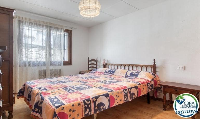 4 Zimmer Villa zu verkaufen in Roses - 249.000 € (Ref: 9711913)