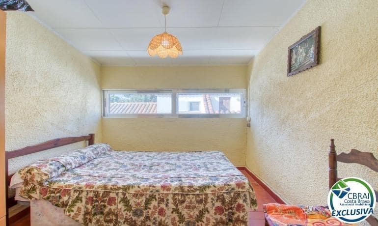 4 Zimmer Villa zu verkaufen in Roses - 249.000 € (Ref: 9711913)